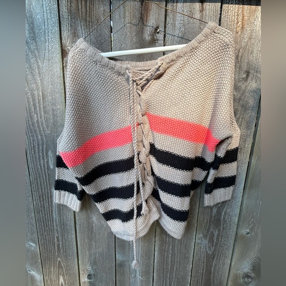 Lumiere medium tie back sweater - Picture 2 of 2